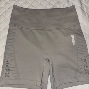 Gymshark Energy Seamless Shorts
Light Grey Small